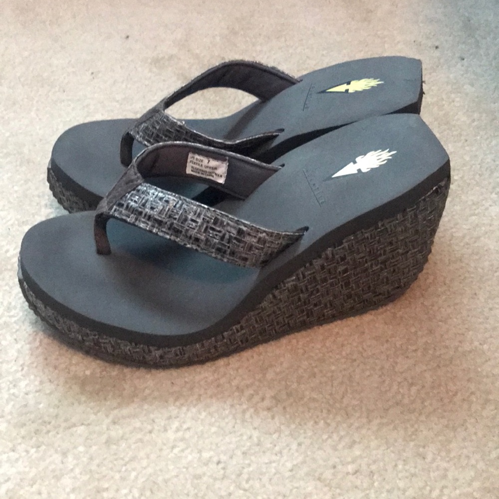 Volatile Shoes!!